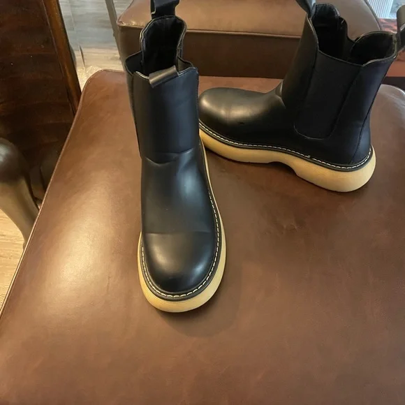 Shoes | Black Boots Size 7 Worn Twice Great Condition | Poshmark display picture 3